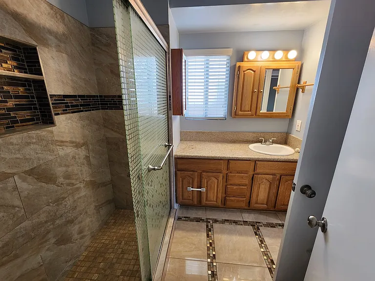 14020 Faust Ave — Photo 5