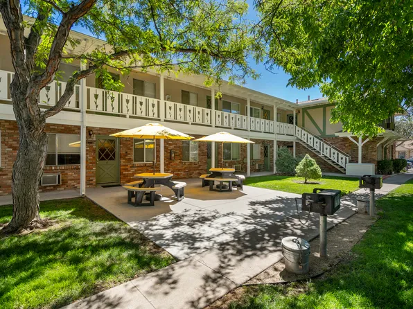 Royal Oak Apartments