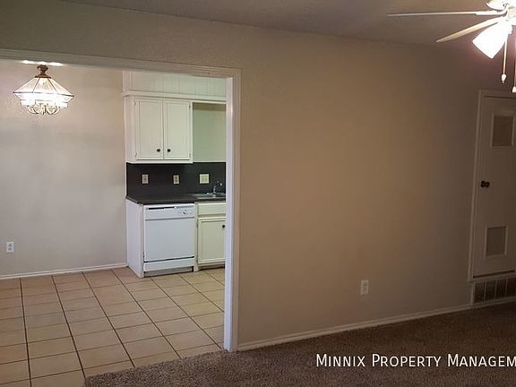 2nd image of 9608 Elmwood Ave Unit B