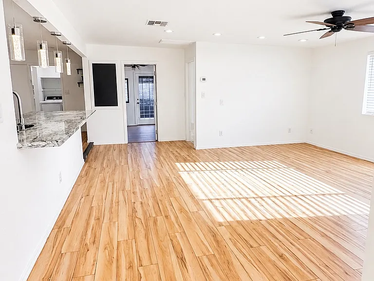 720 S Fontana — Photo 3
