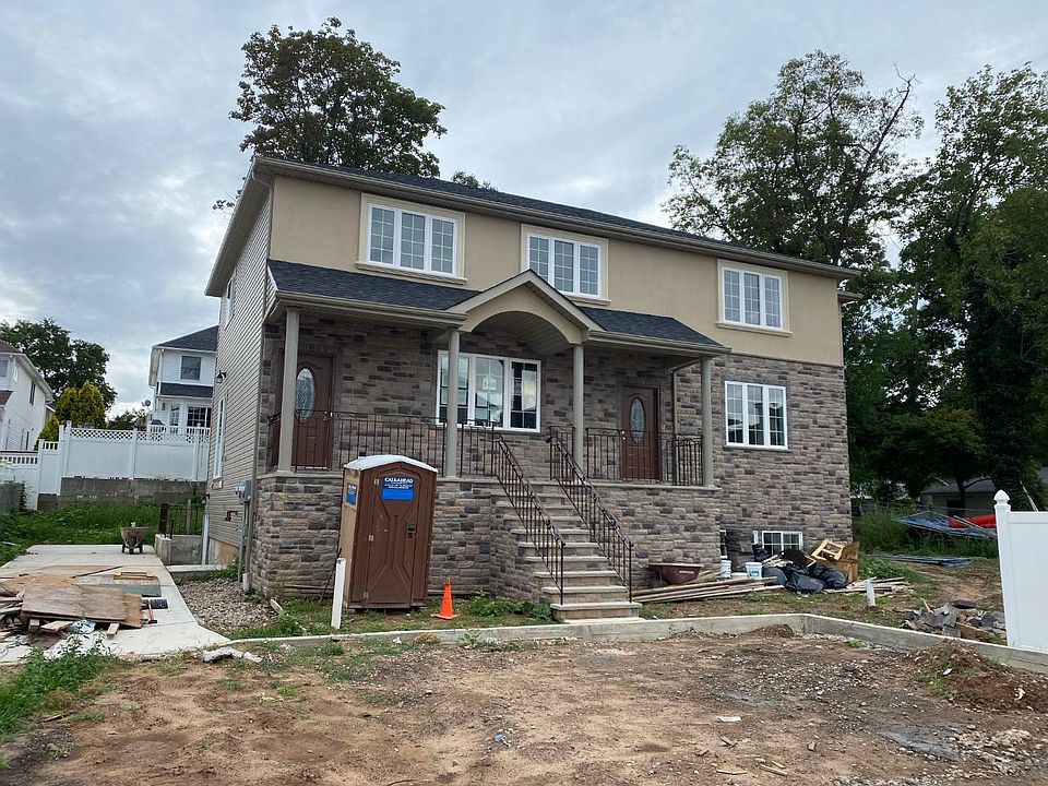 1st image of 148 Sprague Ave