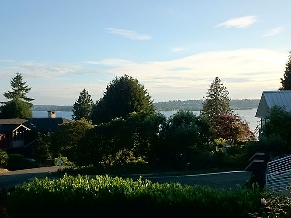 3rd image of 711 14th Ave W