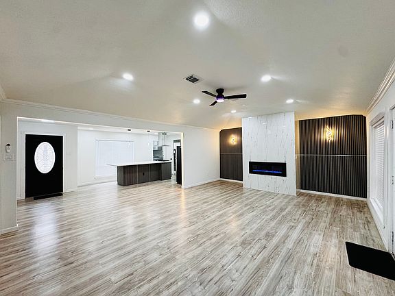2nd image of 2326 Briarview Dr #1