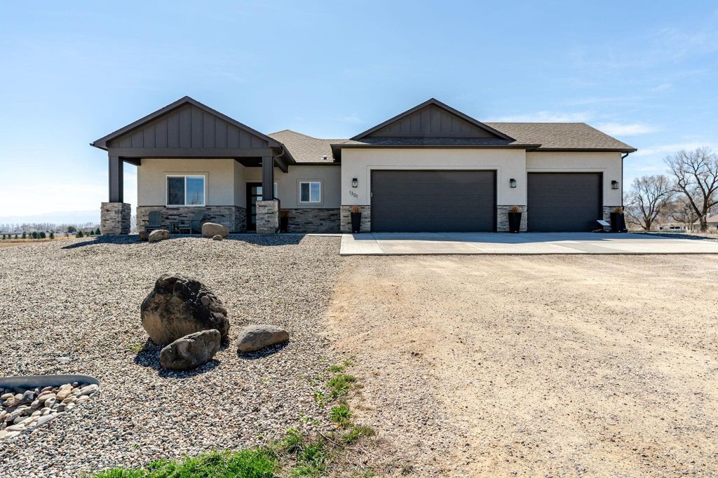 1301 & 1309 M Rd, Loma, CO