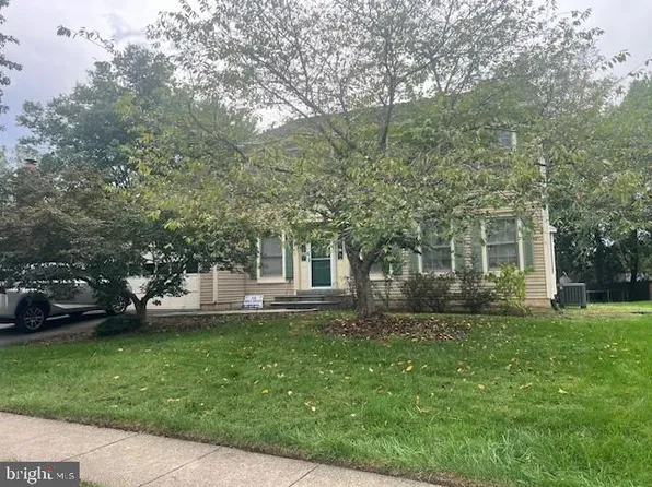 5833 Colfax Ave, Alexandria, VA 22311