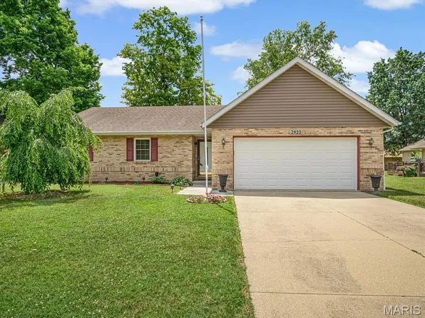2922 Spruce Hill Ter, Belleville, IL 62221