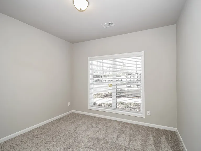 819 Calvin Park Dr — Photo 11