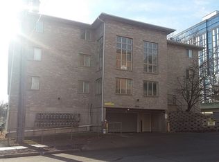 319 E Court St #30, Iowa City, IA 52240
