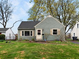63 Shorewood Dr, Rochester, NY 14617
