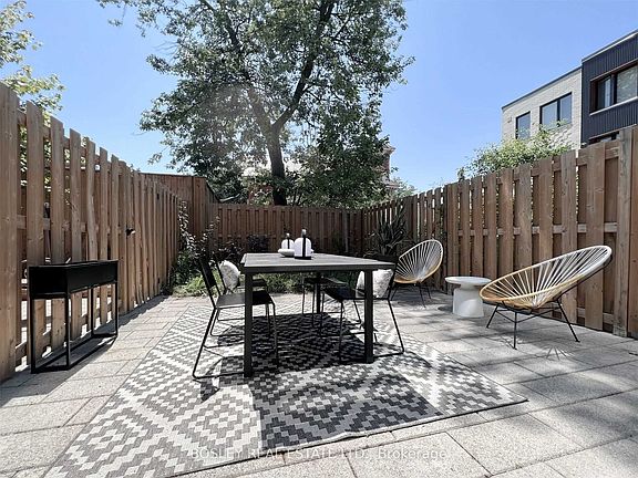 5th image of 51 Paul Lane Gardens Townhouse #5