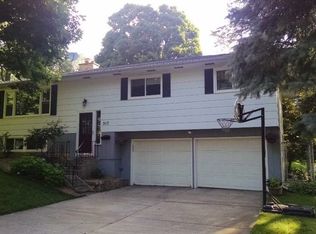 517 Hummingbird Ln, Madison, WI 53714