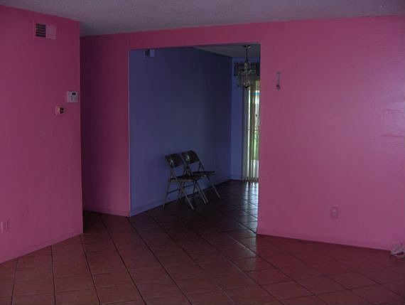 4th image of 310 E Lincoln Ave