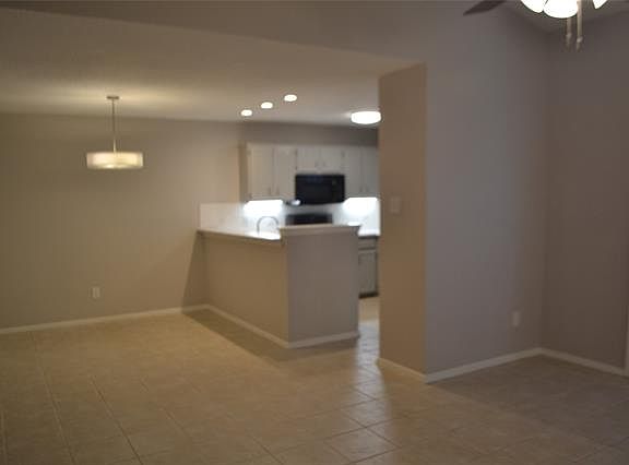 5th image of 333 Melrose Dr APT 9C