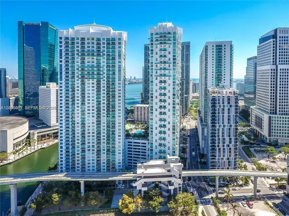 31 SE 5th St APT 4212, Miami, FL 33131