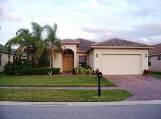 110 Bella Vista Way, Royal Palm Beach, FL 33411
