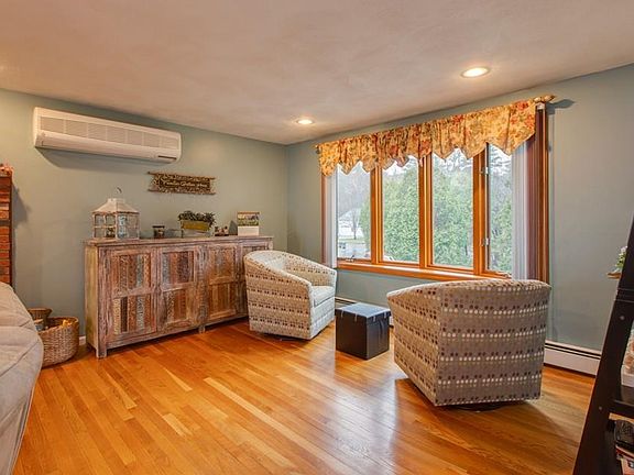 4th image of 15 Sugar Pine Ln