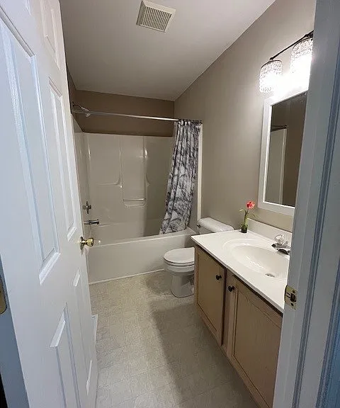 Second full bathroom on third floor