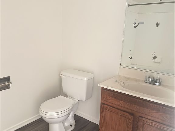 4th image of 832 S Lake St APT 301
