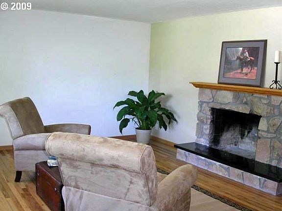 2210 Jeppesen Acres Rd., Eugene