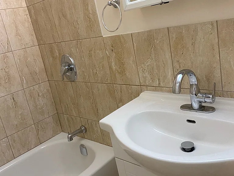 172 Humbercrest Blvd — Photo 10