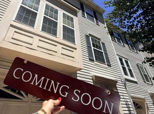 7706 Shadowcreek Ter, Springfield, VA 22153