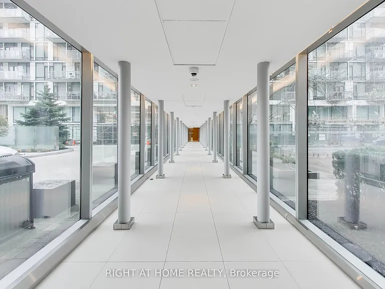 39 Queens Quay E #1126 — Photo 28