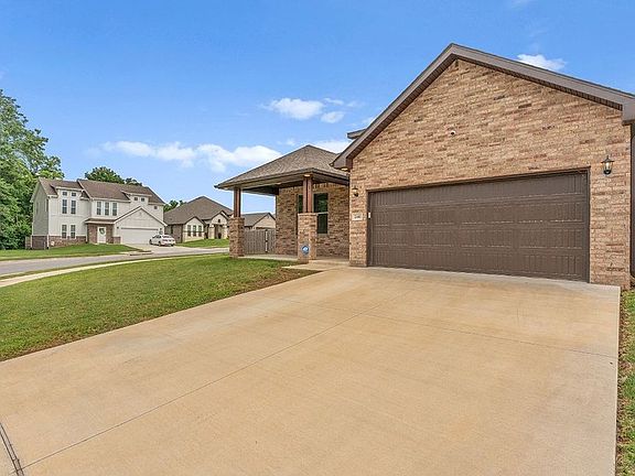 3rd image of 2401 Lock Ln