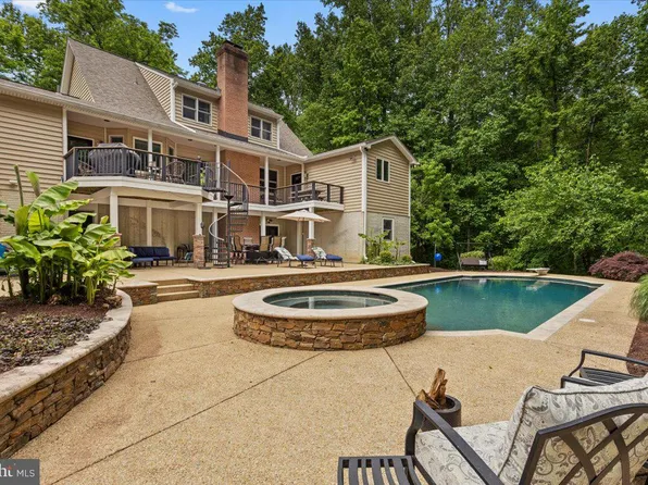 7847 N Flint Hill Rd, Owings, MD 20736