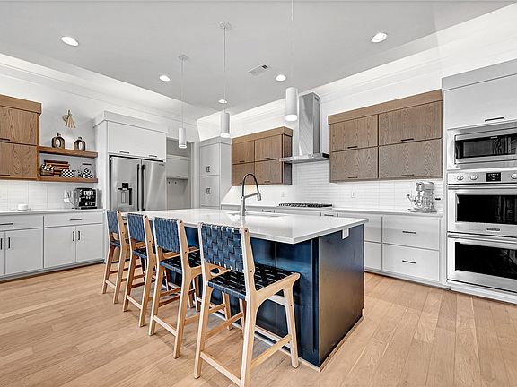 5th image of 3508 SW Starburst Ave