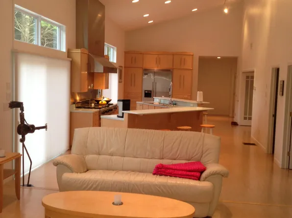 88 Baker Road, Freeport, ME 04032