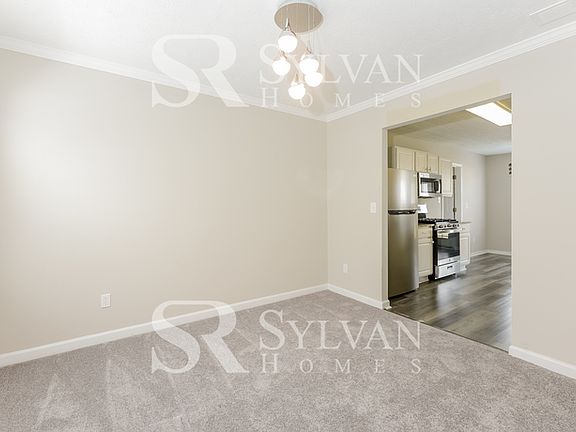 5th image of 3319 Hillside Links Dr