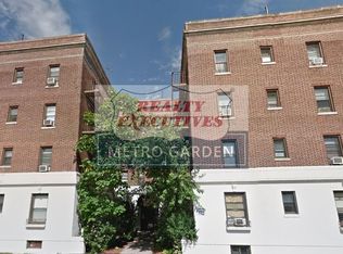 8605 Forest Pkwy #3, Woodhaven, NY 11421