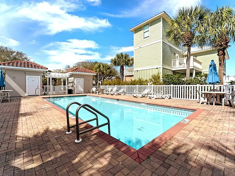 91 Saint Simon Cir #ID1285921P — Photo 3