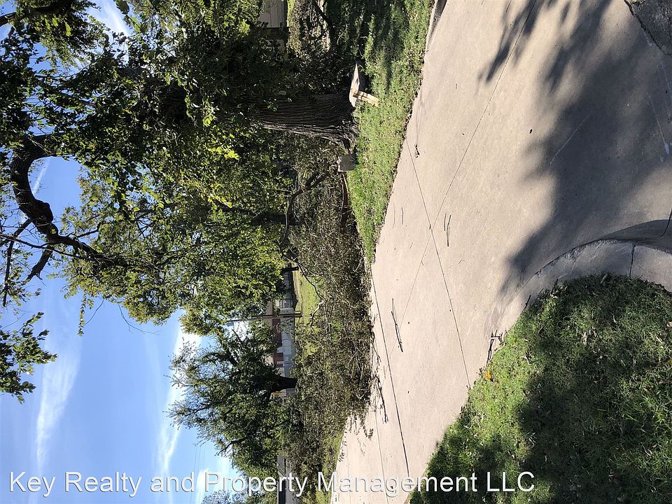 1st image of 540 SW 24th St #4