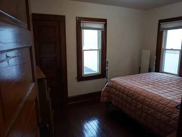 1245 Hartford St — Photo 9