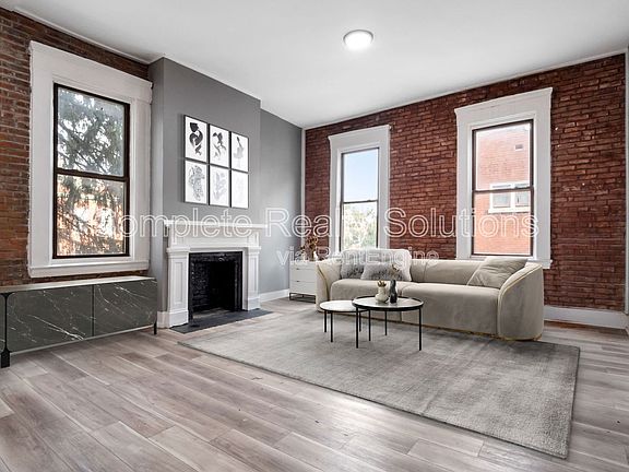 3rd image of 3158 Oregon Ave