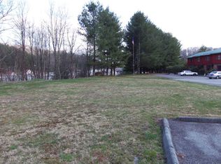 320 New Vale Rd, Newland, NC 28657