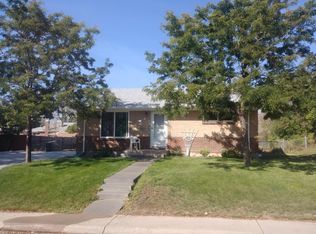7071 Avrum Dr, Denver, CO 80221
