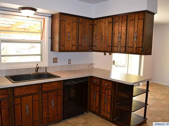 5th image of 621 Apache Cir