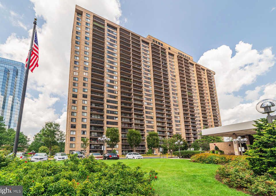 1st image of 3701 S George Mason Dr Unit 1711N
