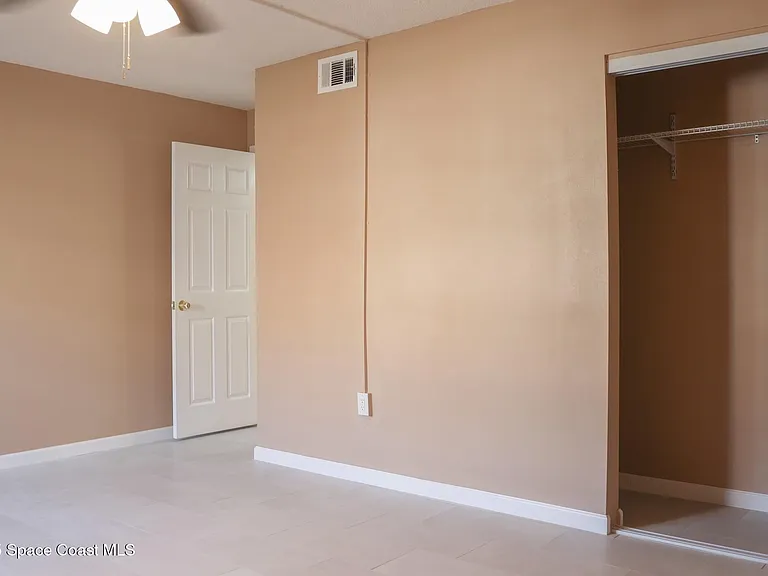 190 E Olmstead Dr #B5 — Photo 11