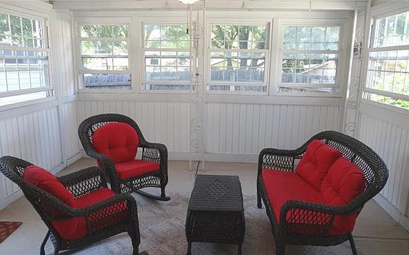 5th image of 1225 Tracy Ln