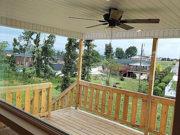 5th image of 8161 Pinecrest Dr