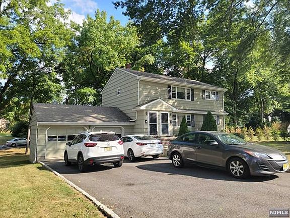 3rd image of 21 Steuben Ave #1