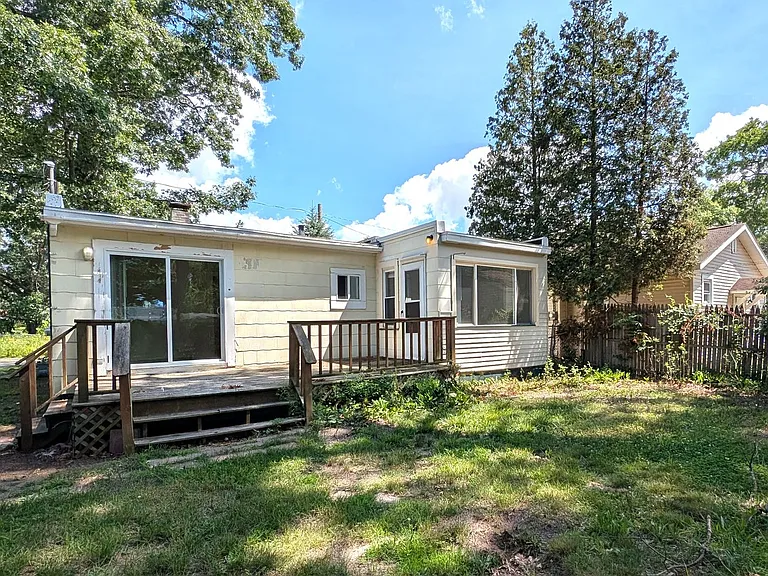 2311 Philo Ave — Photo 11