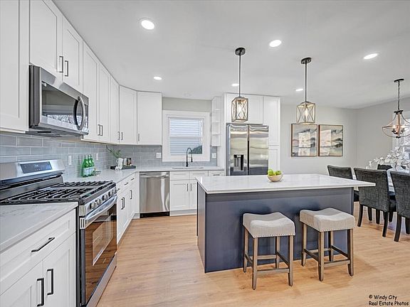 5th image of 744 Westfield Dr