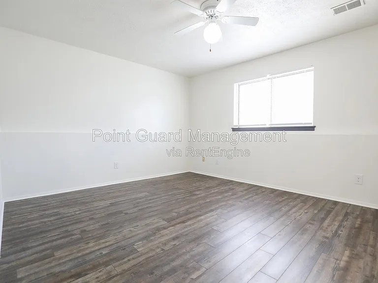 The Vincent Apartments — Photo 29