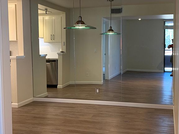 4th image of 1210 Bellevue Ave APT 205