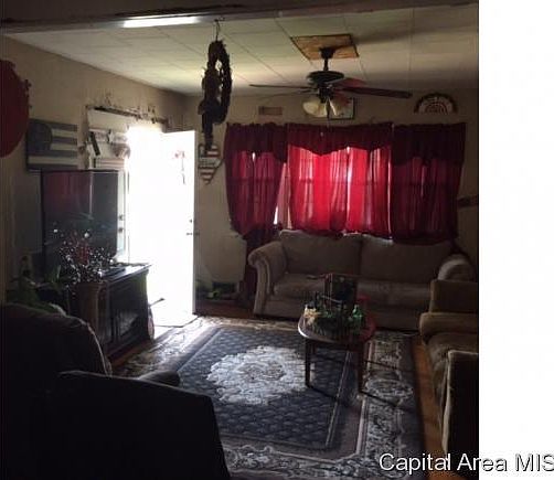 2nd image of 402 E Clay St