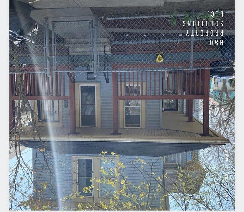 2nd image of 3307 Seymour Ave